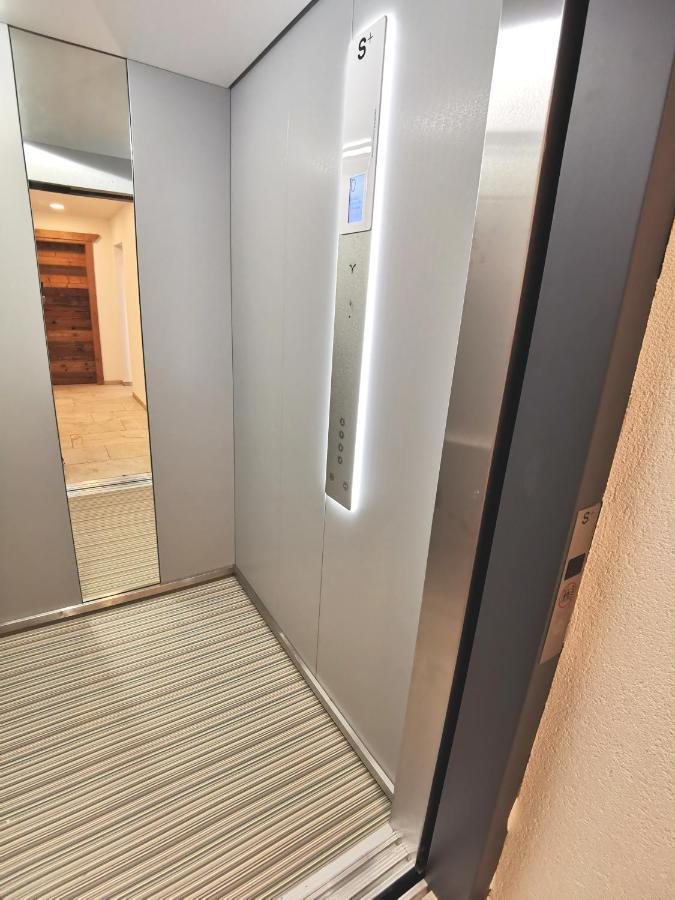Schickster Sky Lodge 洛伊塔施 外观 照片