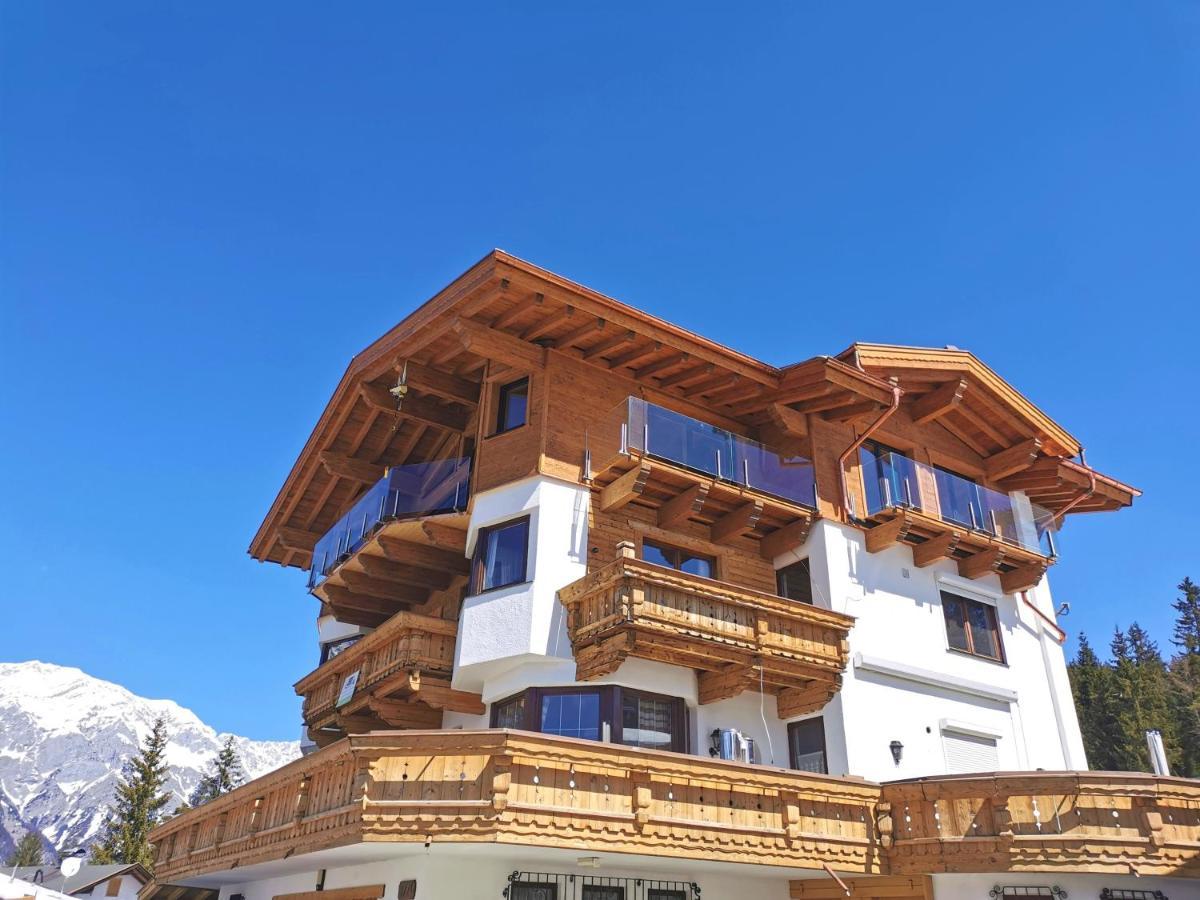 Schickster Sky Lodge 洛伊塔施 外观 照片