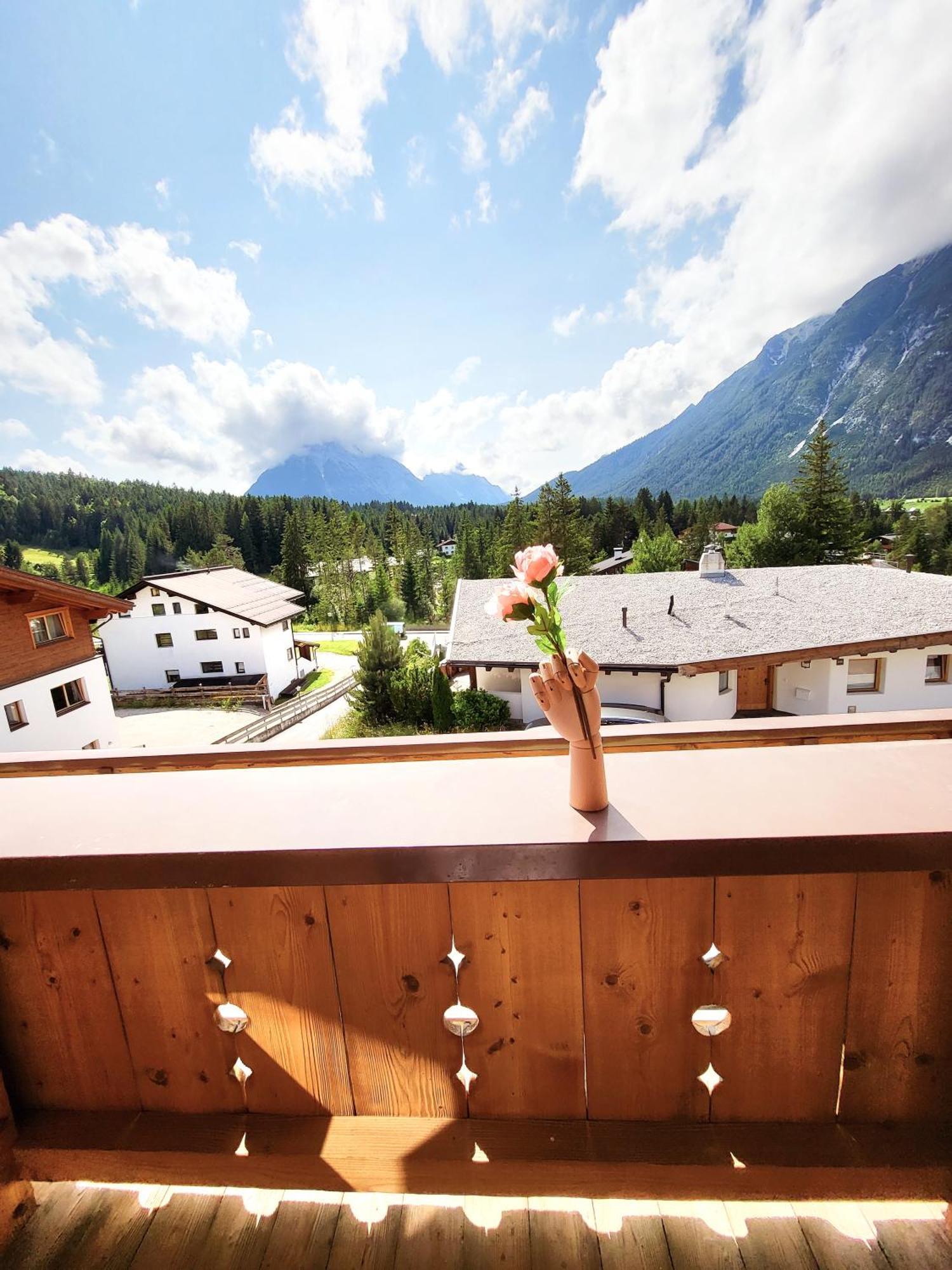 Schickster Sky Lodge 洛伊塔施 外观 照片