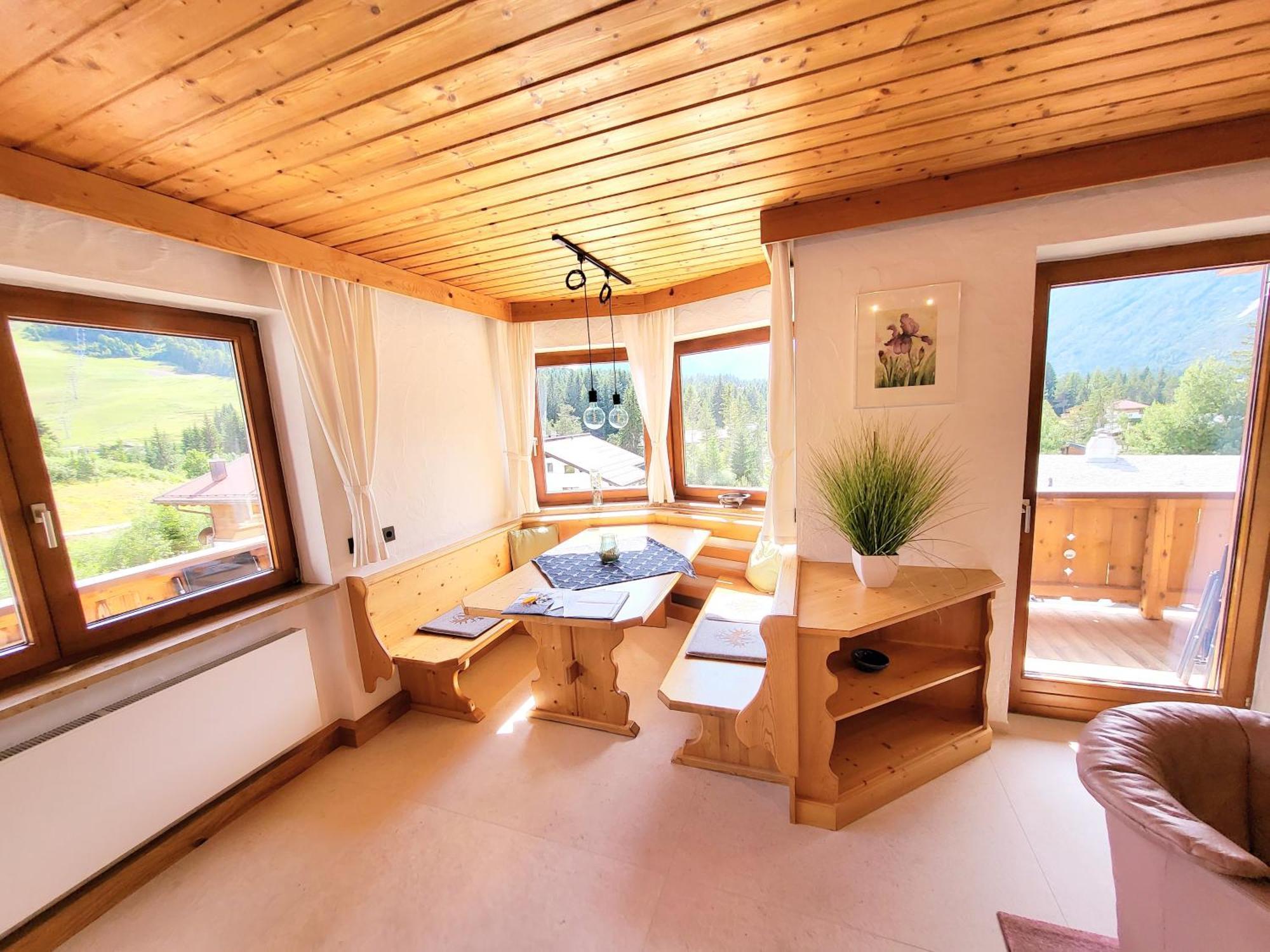 Schickster Sky Lodge 洛伊塔施 外观 照片