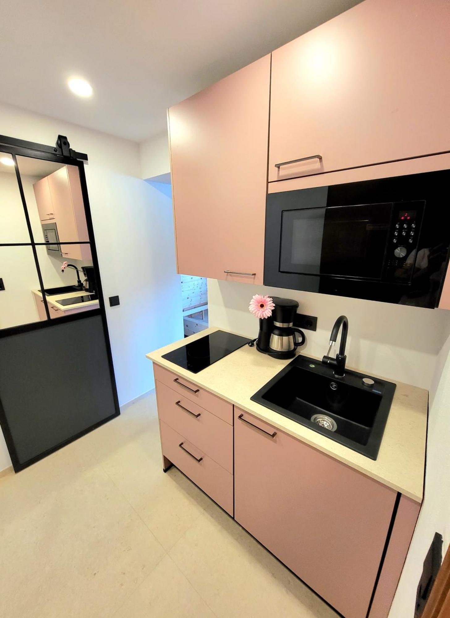 Schickster Sky Lodge 洛伊塔施 外观 照片