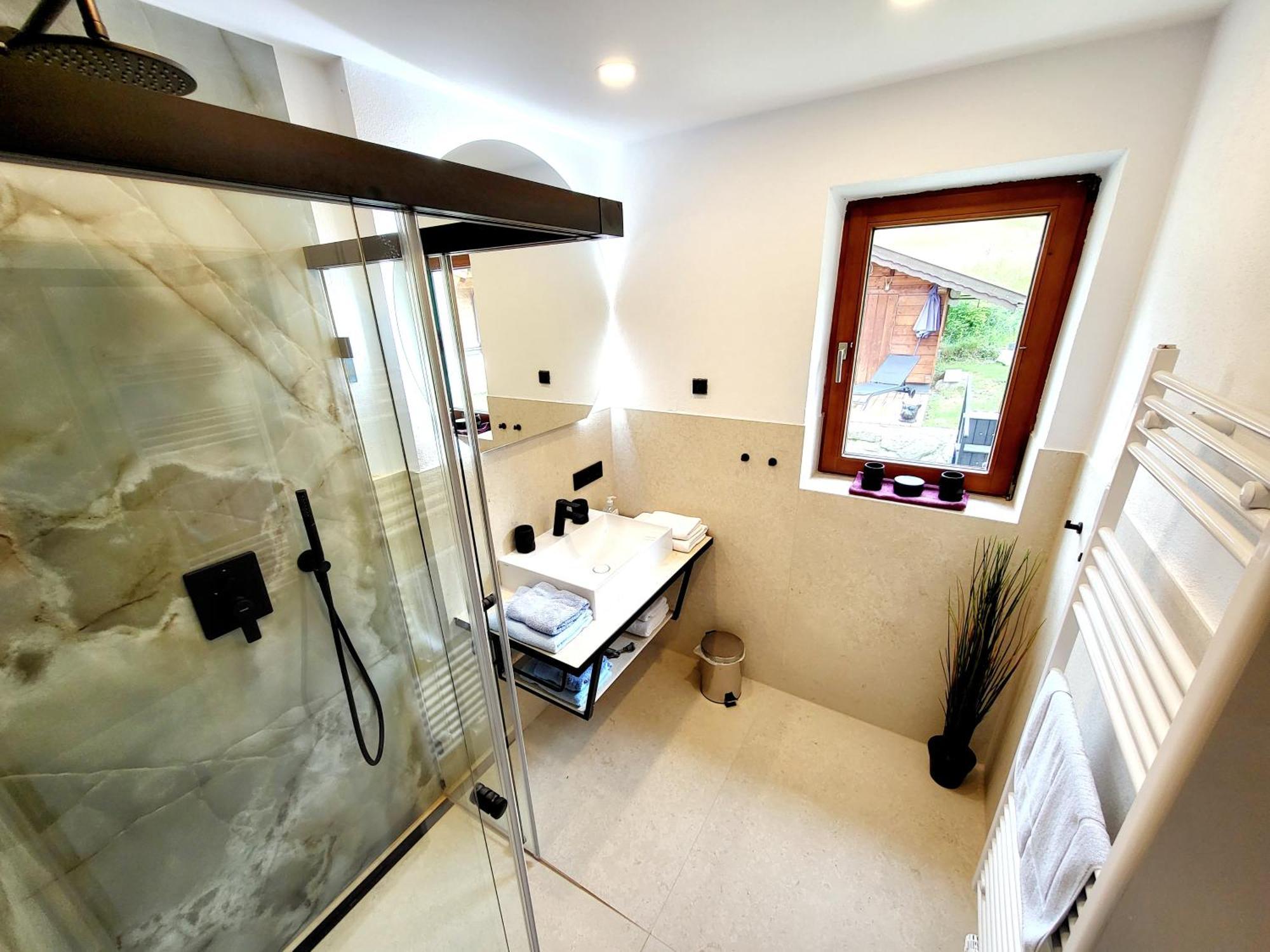 Schickster Sky Lodge 洛伊塔施 外观 照片