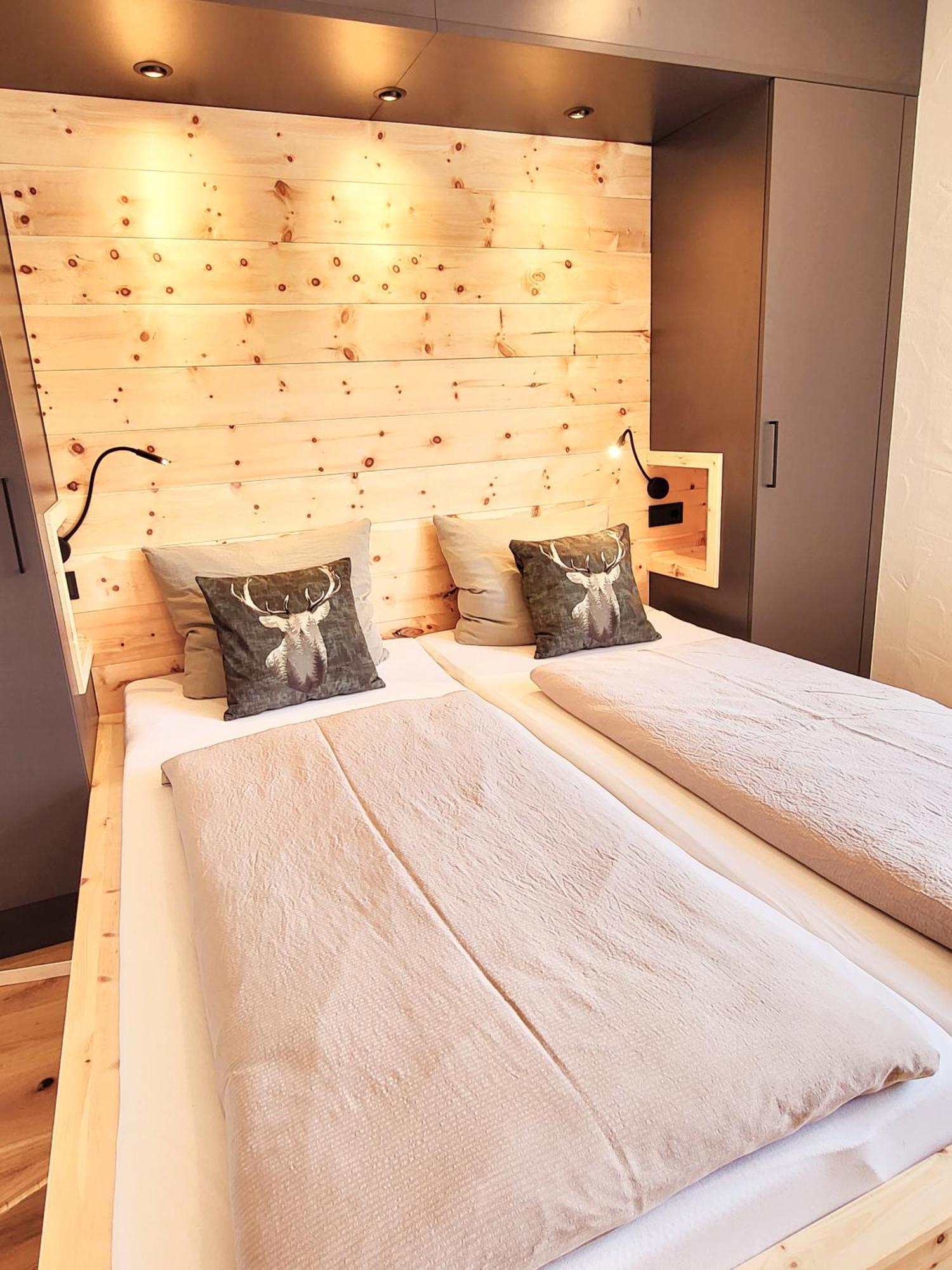 Schickster Sky Lodge 洛伊塔施 外观 照片