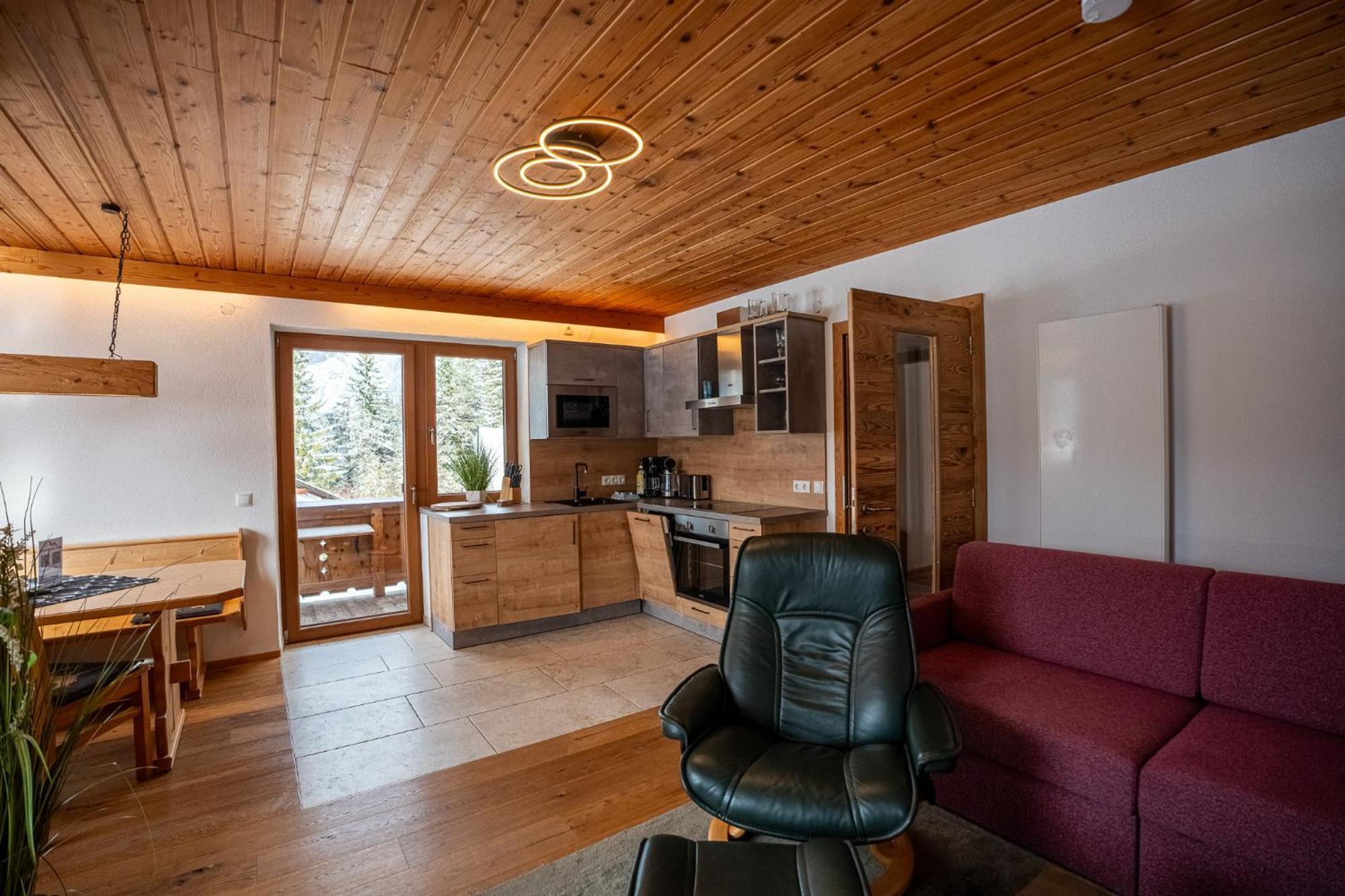 Schickster Sky Lodge 洛伊塔施 外观 照片